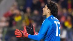 Memo Ochoa se quedó a 24 juegos de batir récord de titularidad consecutiva