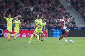 Su estreno en Liga fue ante el Getafe. Los azulones le sometieron a su férreo marcaje y él no sólo no se achicó, sino que dejó un jugadón, arrancando desde el centro del campo, con caños, desbordes y provocando un penalti.