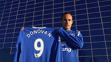 El nivel que vivía en ese momento lo llevó a la Premier League con el Everton, conjunto con el que se destacó más por ser asistidor.