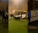 Increíble: micro cayó dentro de una cancha de fútbol en Antofagasta