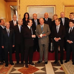 El Rey Juan Carlos, socio de honor de la prensa deportiva