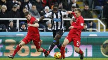 El Newcastle toma aire a costa de un Liverpool falto de ideas