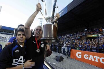 Jorge Pellicer festeja el título de Huachipato en el Clausura 2012.