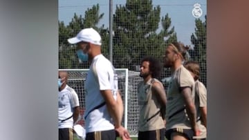 El Madrid guardó un minuto de silencio por las víctimas