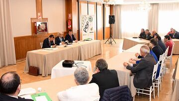 Asamblea General de la Federaci&oacute;n extreme&ntilde;a de f&uacute;tbol.