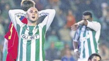 <b>DESOLACIÓN. </b>Dani se lamente de una ocasión de gol fallada que podía haber cambiado el sino del partido.