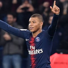 Un solitario gol de Mbappé mantiene invicto al PSG
