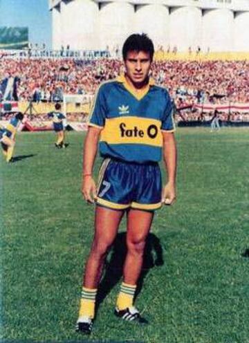 Alfredo Graciani fue un futbolista argentino que desarrolló la mayor parte de su carrera en su país natal: Atlanta, Boca Juniors, Atlético Tucumán y Argentinos Juniors, entre otros. En Europa jugó en el Lugano suizo. Fue en Boca Juniors donde más brilló, equipo en el que anotó 83 goles y con el que alzó sus únicos dos títulos: una Supercopa Sudamericana, en 1989; y una Recopa Sudamericana, en 1990. Falleció de manera repentina a los 56 años, por un paro cardíaco.