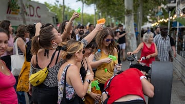 Varias personas durante una manifestaci¨®n contra el turismo masificado, a 6 de julio de 2024, en Barcelona, Catalunya (Espa?a). Unas 2.800 personas, seg¨²n el Ayuntamiento, se han manifestado en el centro de Barcelona contra el turismo masificado, bajo el lema 'Basta. Pongamos l¨ªmite al turismo'. Los manifestantes han declarado que hay una industria tur¨ªstica que "tiene enormes impactos negativos, laboralmente, socialmente, ambientalmente".
06 JULIO 2024;MANIFESTACI?N;TURISMO;MASIFICADO;MASIFICACI?N;TURISTAS
Lorena Sop¨ºna / Europa Press
06/07/2024
