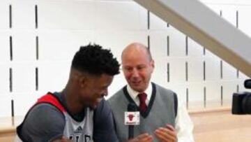 Butler responde a Rose: "Puede hablar de unicornios y arcoíris"