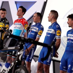 Puesta de largo del Deceuninck de Enric Mas, Alaphilippe...