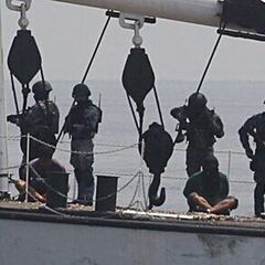 Cruise ship passengers asked to close curtains and turn off lights when passing through this common piracy hotspot