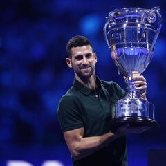 Djokovic recibe su octava corona como número uno del año