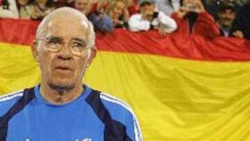 <B>ANTEPONE LA TÉCNICA.</B> El seleccionador nacional cree que España no debe tener problemas para clasificarse.