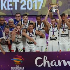 Los eslovenos piden más dinero por el oro del Eurobasket 2017