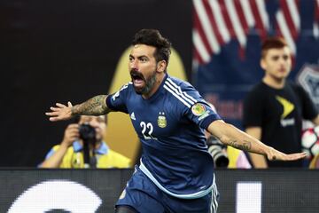 Campeón Olímpico con la Selección de Argentina en 2008, el Pocho ha jugador por más de tres años en el Hebei Fortuna de China, donde parece que terminará con sus días de futbolista