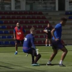 ¡Messi humilló a un compañero y asistió a Vidal en la práctica!