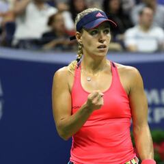 Kerber keeps up pressure on Williams with Kvitova win
