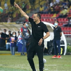 Alejandro Restrepo deja de ser técnico de Atlético Nacional