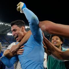 Özer, el portero milagro del Lille