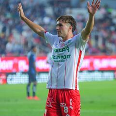 Necaxa derrota como rayo a Querétaro