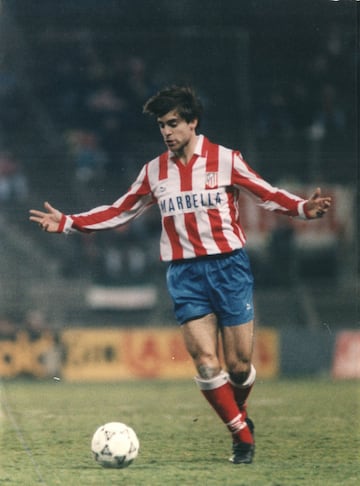 Se crio como futbolista en el Atlético Madrileño. En el Atlético de Madrid jugó 8 temporadas ganando una liga y 3 copas del rey, siendo capitán del equipo titular del doblete. 