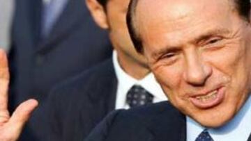 <b>PADRINO.</B> Berlusconi ha opinado sobre el equipo mientras asistía, como padrino, al bautizo del hijo de 'Sheva'.