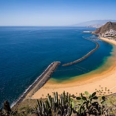 Los turistas de media Europa están haciendo las maletas a esta isla ‘Made in Spain’ con 28º y sol en pleno octubre