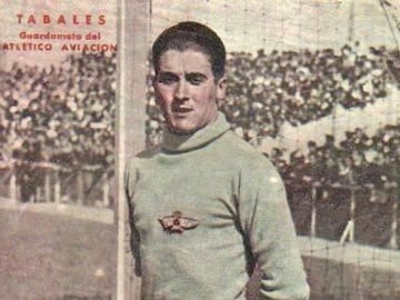 Defendió la portería del Atlético cuatro campañas, las dos primeras coronadas como campeón de Liga (39-40 y 40-41). El sevillano fue el portero menos goleado de ese primer campeonato liguero que conquistó el Atlético, entonces denominado Aviación. Recibió 29 goles en 21 partidos.