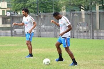 Los jugadores de la Selección Colombia preparan el duelo ante Paraguay.