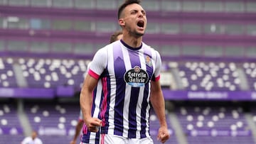 VALLADOLID, SPAIN - MAY 22: Oscar Plano of Real Valladolid celebrates after scoring their side&#039;s first goal during the La Liga Santander match between Real Valladolid CF and Atletico de Madrid at Estadio Municipal Jose Zorrilla on May 22, 2021 in Val