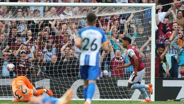 Aston Villa's English striker Ollie Watkins (R) celebrates after scoring their second goal during the English Premier League football match between Aston Villa and Brighton and Hove Albion at Villa Park in Birmingham, central England on May 28, 2023. (Photo by Geoff Caddick / AFP) / RESTRICTED TO EDITORIAL USE. No use with unauthorized audio, video, data, fixture lists, club/league logos or 'live' services. Online in-match use limited to 120 images. An additional 40 images may be used in extra time. No video emulation. Social media in-match use limited to 120 images. An additional 40 images may be used in extra time. No use in betting publications, games or single club/league/player publications. /