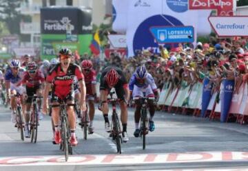 Jean-Pierre Drucker vence al sprint.