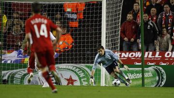 La pullita de Mascherano a Casillas con el 4-0 de Anfield