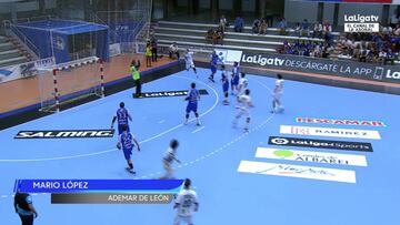 Amago con gol por 'debajo de la mesa': vean el mejor tanto de la ASOBAL en la jornada 5