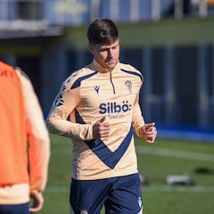 Iker Recio sigue sin debutar con el Cádiz