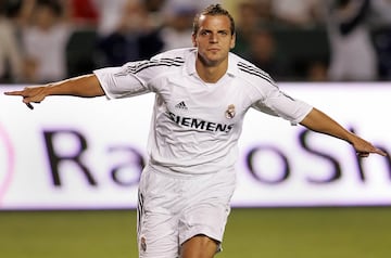 Milit¨® en el Real Madrid en dos etapas diferentes: desde 2004 hasta 2006 y la temporada 2007-08.