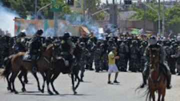 Las protestas bloquean el estadio Castelao de Fortaleza.