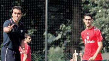 <b>ADELANTE. </b>Garmendia ha convencido con su trabajo a Sarriugarte y tendrá hueco en el primer equipo.