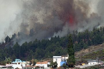 Vista de la erupción desde Los Llanos de Aridane.