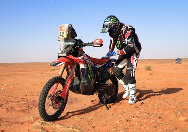 Adrien Van Beveren de Monster Energy Honda HRC durante la quinta etapa. 