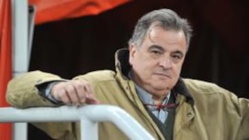 Paco Biosca es un ilustre traumatólogo con gran experiencia en el mundo del fútbol, como acreditan los 25 años que trabajó en el Lleida, así como su labor posterior en el Shakhtar Donetsk y ahora en el Chelsea. Además es presidente de la Sociedad Europea de Traumatología del Deporte.