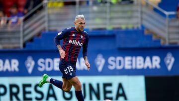 Stoichkov con el Eibar.