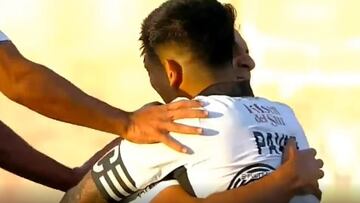 ¡Golazo de Colo Colo y abrazo de reconciliación entre Villanueva y Pavez!