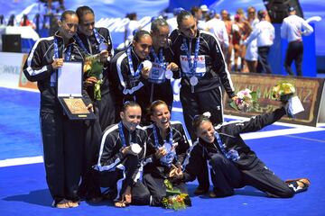 En el Mundial de Roma de 2009 el equipo espa?ol logr車 el primer oro de su historia en la rutina de combo ante la ausencia de Rusia. Una jovenc赤sima Ona acompa?車 en el podio a Mengual, Fuentes y al hist車rico equipo que se fue con siete medallas de la capital italiana.
