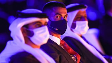 Dubai (United Arab Emirates), 27/12/2020.- Cristiano Ronaldo of Juventus (C) attends a session at the 2020 Dubai Football Gala &amp; Globe Soccer Awards Ceremony as part of the Globe Soccer Conference during the 15th edition of Dubai International Sports 