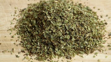 La hierba aromática que se utiliza en la cocina, previene los calambres en deportistas y estimula la producción de colágeno