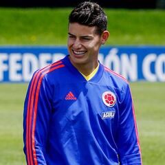 James se une a la Selección, vuelve después de 135 días