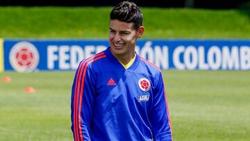 James se une a la Selección y vuelve después de 135 días