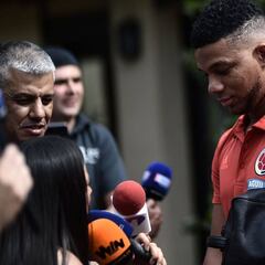 Olé: Fiorentina siguió a Frank Fabra en el amistoso ante Egipto